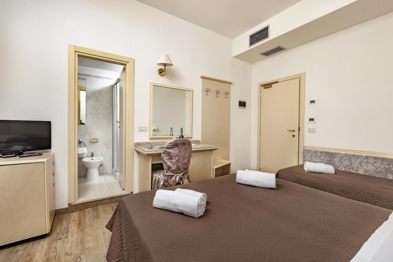 Ariminum Hotel Rimini Ngoại thất bức ảnh