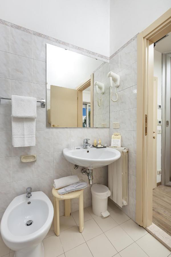 Ariminum Hotel Rimini Ngoại thất bức ảnh