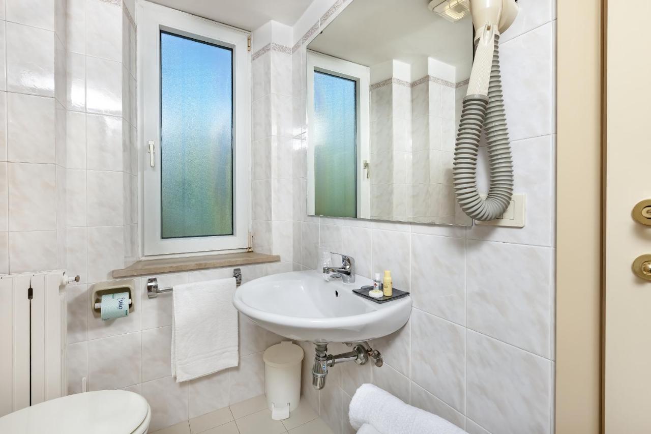 Ariminum Hotel Rimini Ngoại thất bức ảnh
